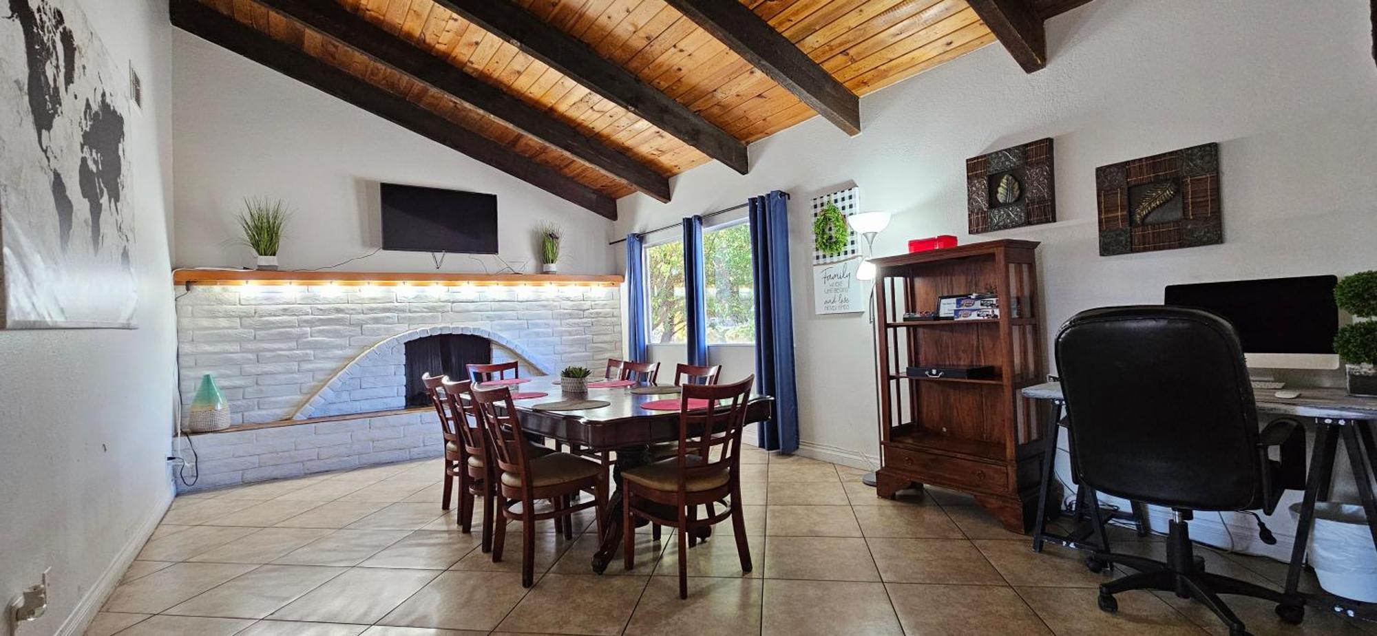Rustic Warm Fireplace 5 Room Sleeps 16 Las Vegas Exterior photo